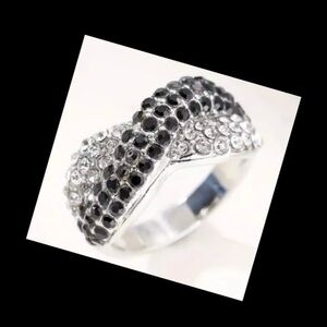 NEW Black & White Diamond Ring